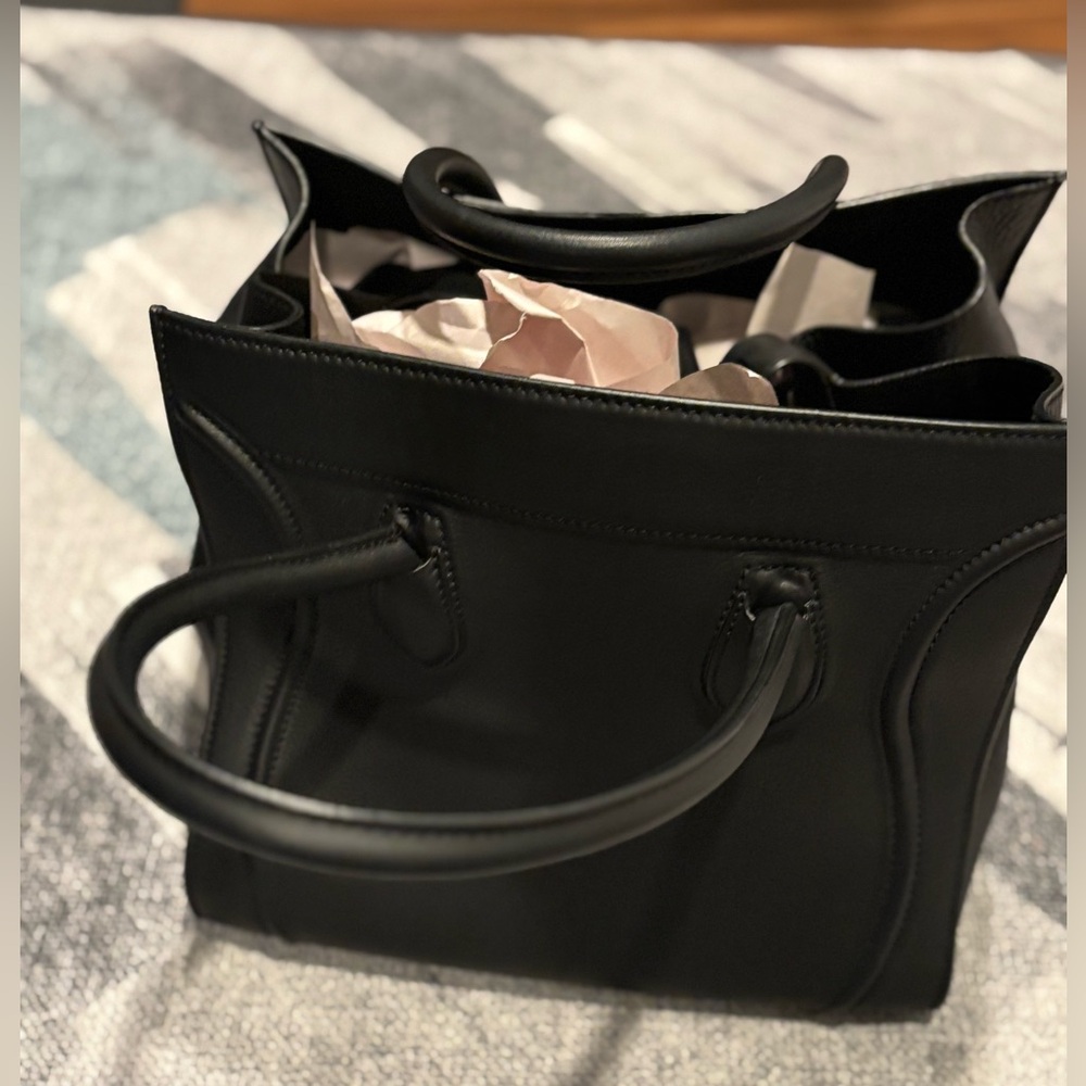 Celine Phantom Black on Black tote. GUC & clean inside. Phoebe era - Picture 3 of 16